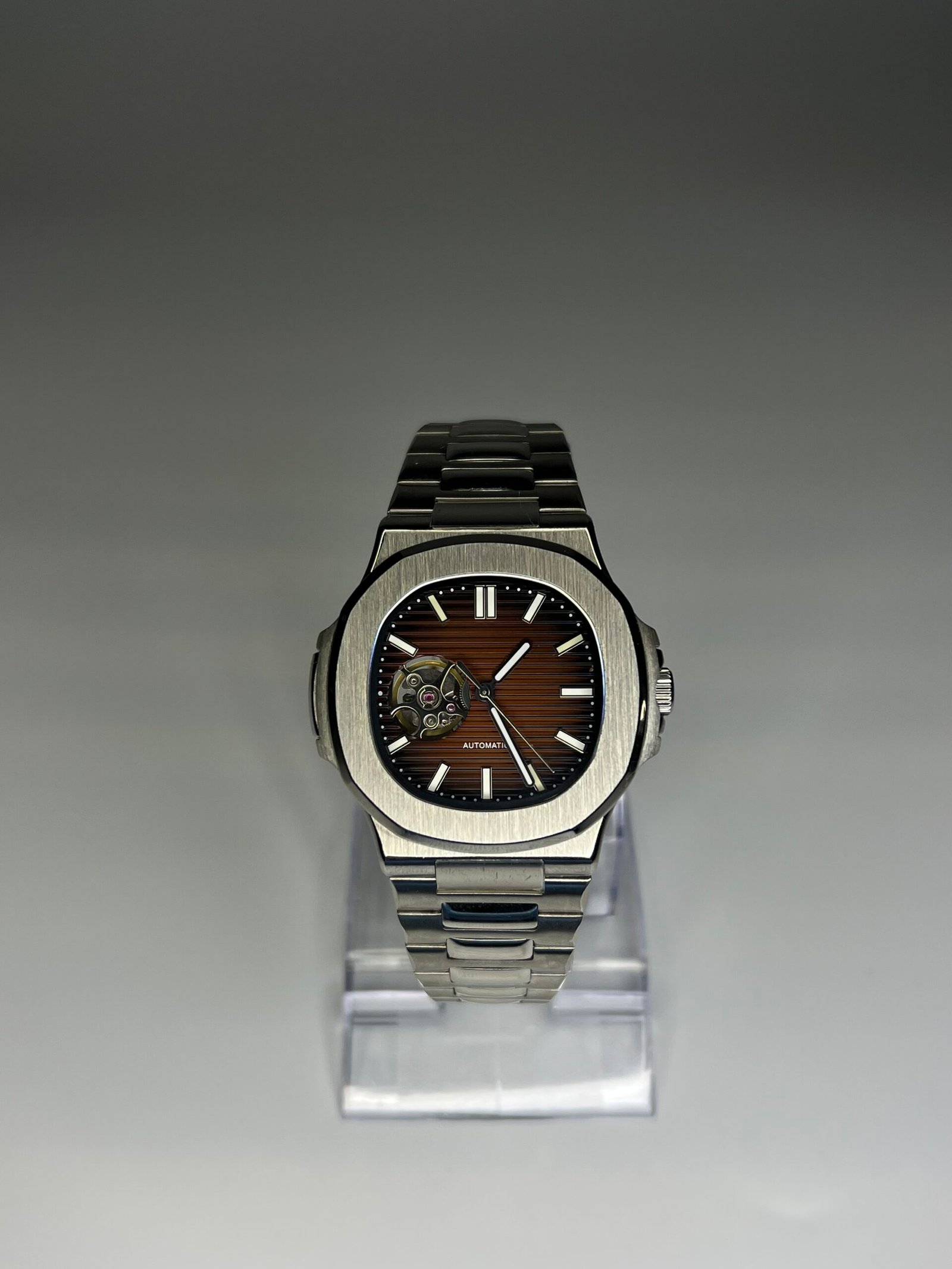 Brown Open Heart Nautilus